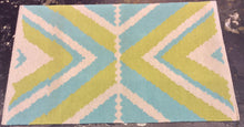 Load image into Gallery viewer, 3 x 5 India Kilim Green, Blue #67616