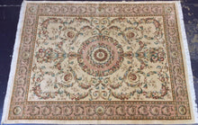 Load image into Gallery viewer, Traditional 9 x 12 Ivory, Gold Rug #1839