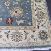 Load image into Gallery viewer, 8&#39;1 x 10&#39;3 Traditional Rug #75473