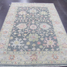 Load image into Gallery viewer, 8&#39;2 x 10&#39;2 India Traditional Rug #75477