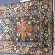 Load image into Gallery viewer, 2&#39;6 x 10&#39;3 Pakistani Aryana #75531