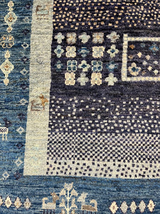 9x12 Traditional rug