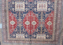 Load image into Gallery viewer, 8 x 10 traditional rug