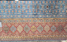 Load image into Gallery viewer, 8x10 traditional rug