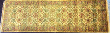 Load image into Gallery viewer, Traditional 3 x 10 Ivory Rug #10200
