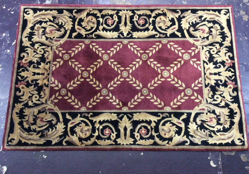 Traditional 4 x 6 Red Rug #17721